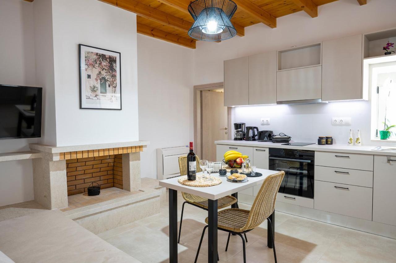 Klelia'S Apartments 古卡斯特隆 外观 照片